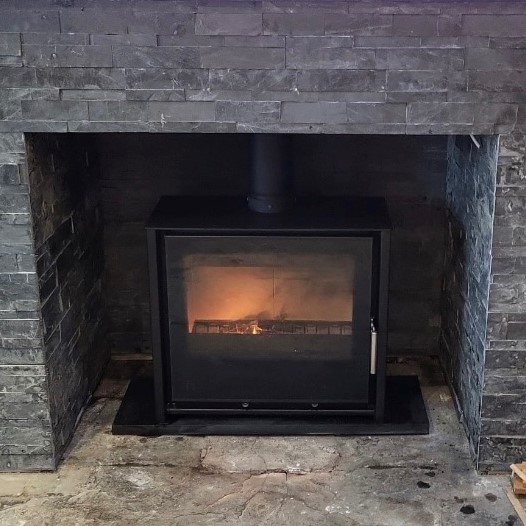 Arada i600 Freestanding Wood Stove Installation